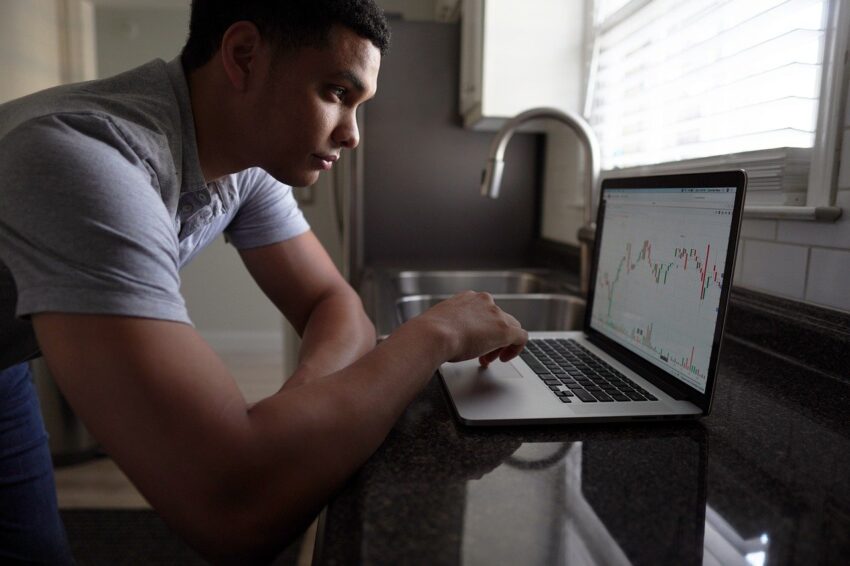Day Trading vs. Swing Trading Which Trading Strategy is Best?