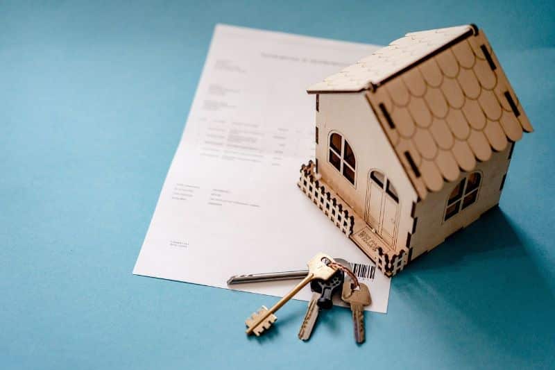 What Does Under Contract Mean in Real Estate?